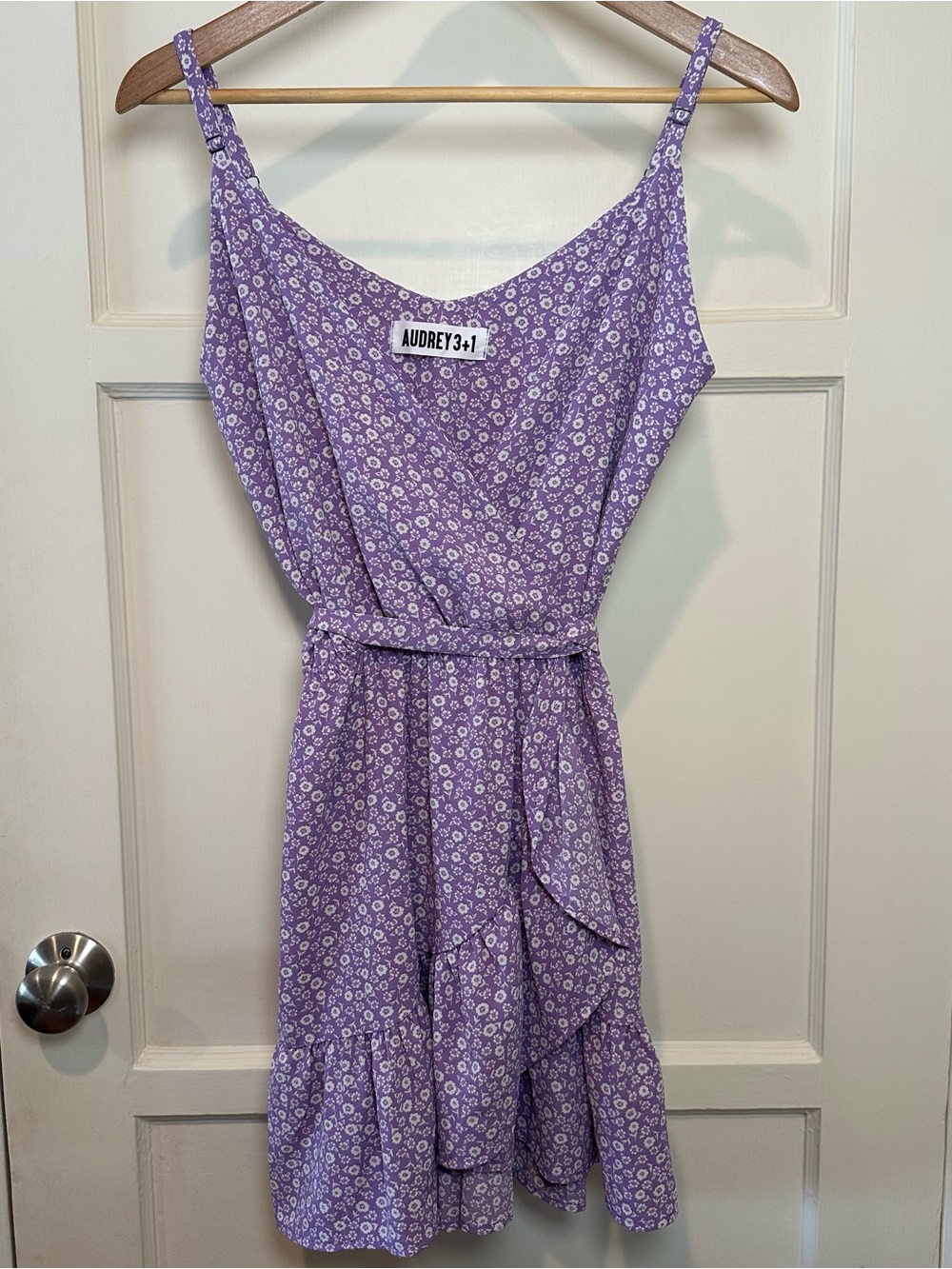 Audrey 3 +1 Sleeveless Lavender Floral Mini Dress Size Small